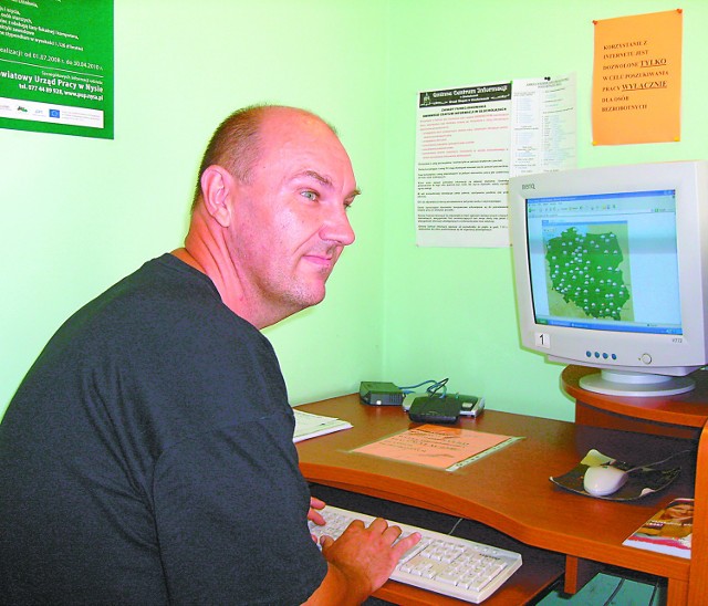 Krzysztof Mleczko uczył się podstaw obsługi komputera w Gminnym Centrum Informacji w Głuchołazach. Dostał pracę w markecie. (fot. archiwum OFOS)