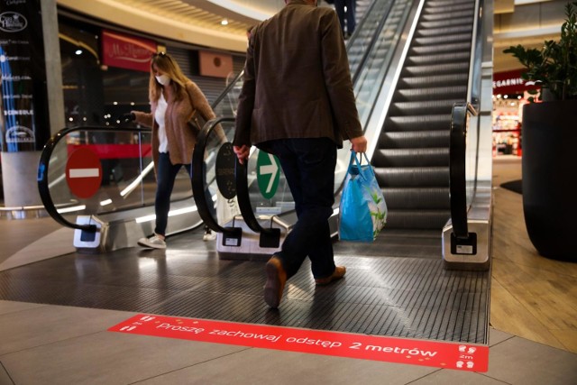 Kolejne zamrożenie gospodarki byłoby katastrofą dla centrów handlowychZobacz kolejne zdjęcia. Przesuwaj zdjęcia w prawo - naciśnij strzałkę lub przycisk NASTĘPNE