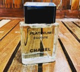Oto męskie perfumy wszech czasów. Kultowe zapachy, które zawsze są na czasie. Czy jest wśród nich Twój ulubiony zapach?