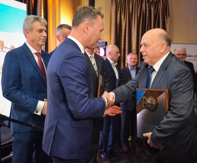 W grudniu Grzegorz Lato otrzymał tytuł Honorowego Obywatela Miasta Mielca