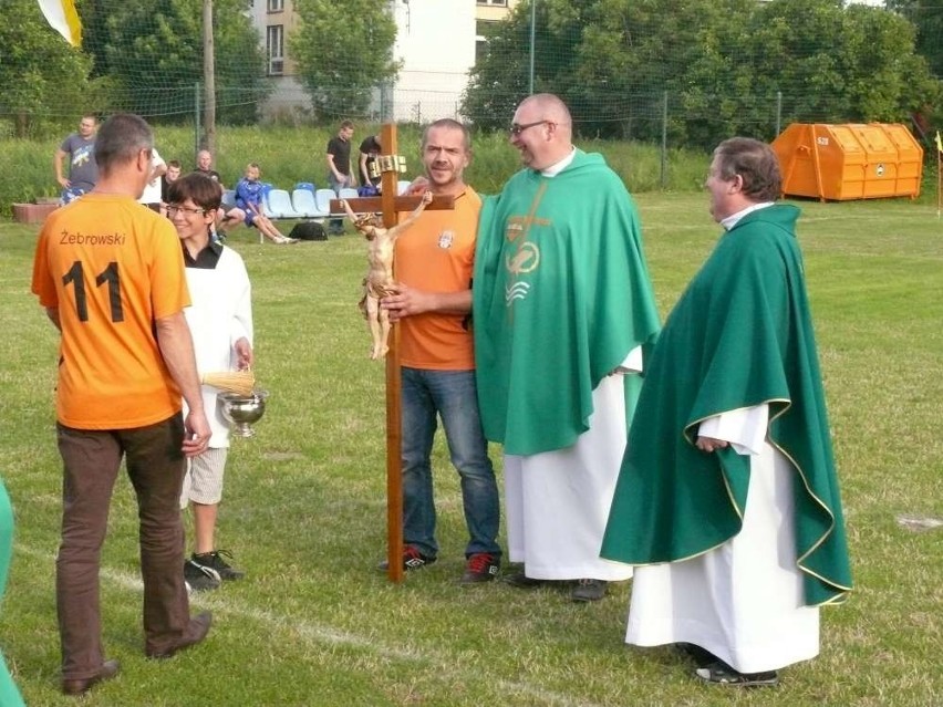 Parafiada w Chludowie: Na początek pasterz uległ aniołom [ZDJĘCIA]