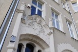 Poznań: Miasto będzie informowało na tabliczkach o swoim wsparciu dla renowacji zabytkowych kamienic 