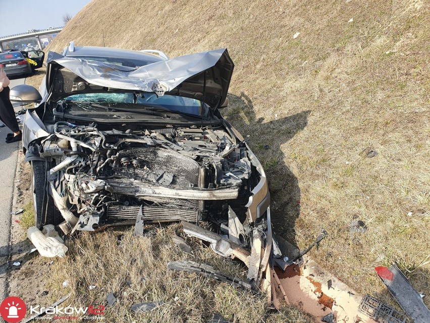 Poważny wypadek na A4. Pojazdami podróżowało łącznie 6 osób, w tym obywatele Ukrainy