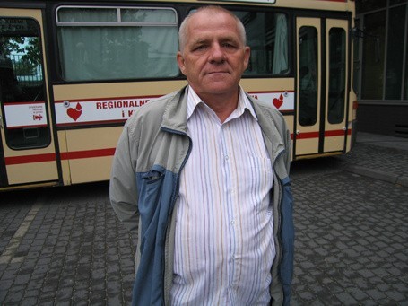 - Nie zgadzamy się na zamrożenie naszych płac - mówi Zbigniew Bednarski, główny organizator protestu.