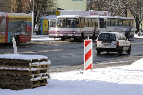 Z pojawieniem się śniegu z ulic w centrum Kołobrzegu zniknęli drogowcy.
