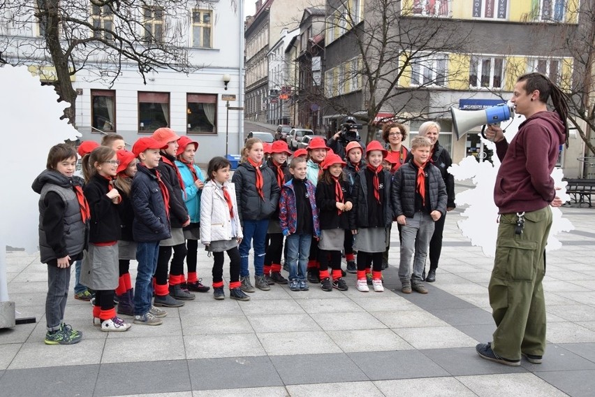 Happening Fundacji Ekologicznej Arka na placu Chrobrego w...