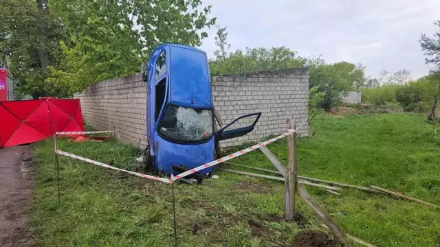Kierowca w bardzo ciężkim stanie został przetransportowany do jednego z poznańskich szpitali.