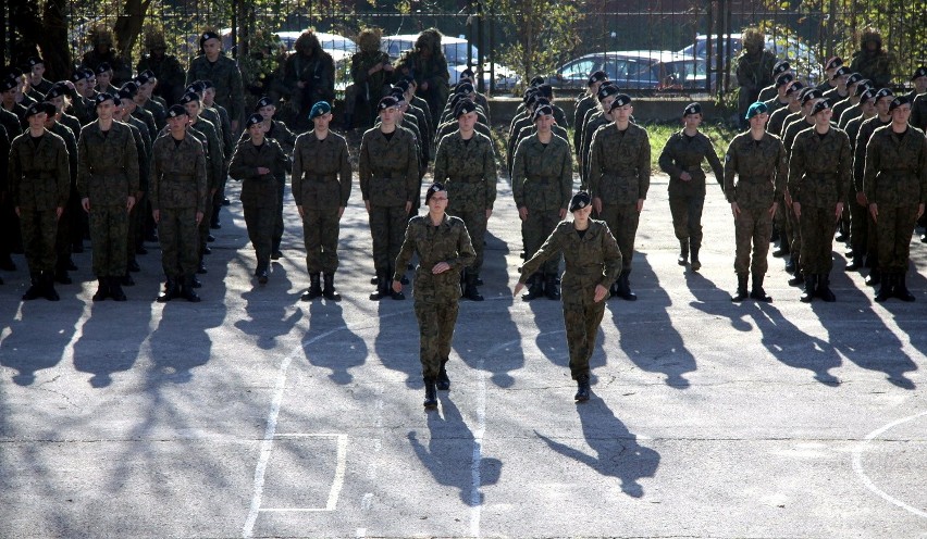 Przyszli żołnierze z XIV LO w Lublinie zainaugurowali nowy rok (ZDJĘCIA)