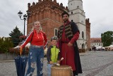 W Sandomierzu trwa Jarmark Jagielloński. Mimo deszczowej pogody przy stoiskach tłoczno. Zobacz zdjęcia