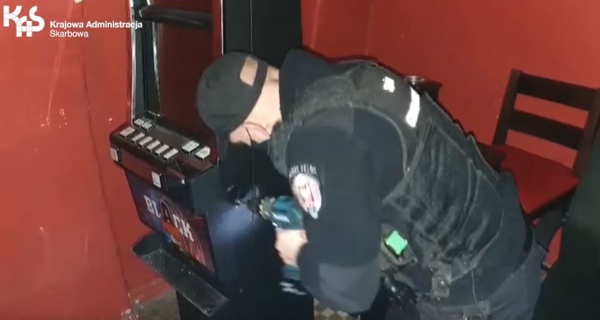 Opolska KAS zarekwirowała kolejne automaty hazardowe.