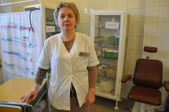 Kazimiera Celmerowska, pielęgniarka z ponad 20-letnim stażem (na rękę zarabia 1900 zł)  z Powiatowego Centrum Zdrowia w Kluczborku, pojedzie na protest wraz z 10 koleżankami ze szpitala.