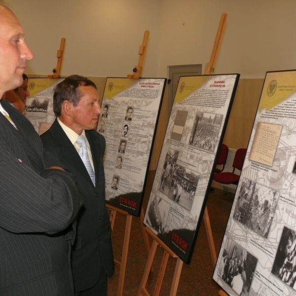 Wystawa z okazji 20-lecia strajku &#8222;Solidarności&#8221; w Hucie Stalowa Wola, w auli Wydziału Nauk o Społeczeństwie Katolickiego Uniwersytetu Lubelskiego w Stalowej Woli.