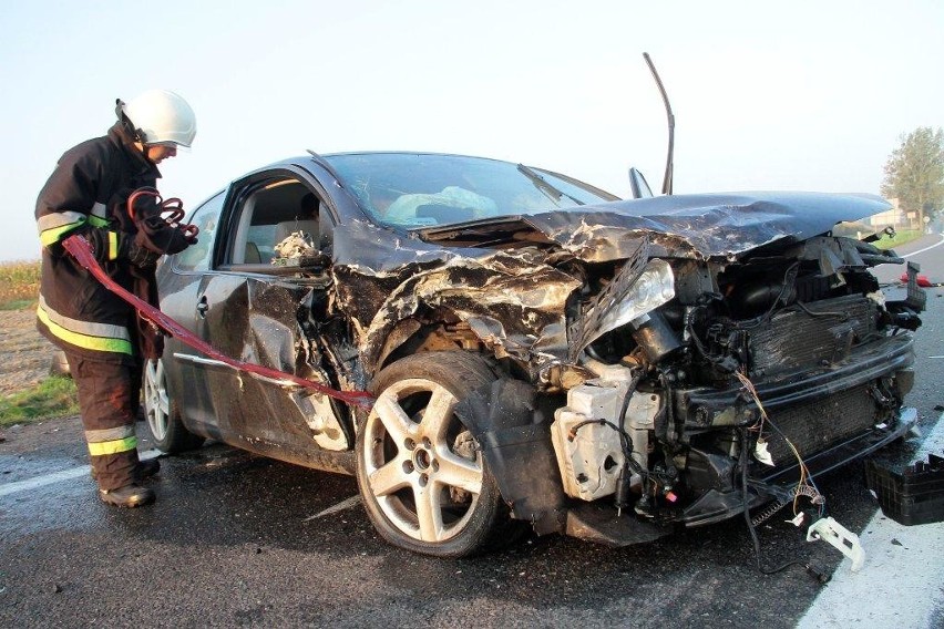 Wypadek we Wrzoskach na skrzyżowaniu dróg krajowych 46 i 94.