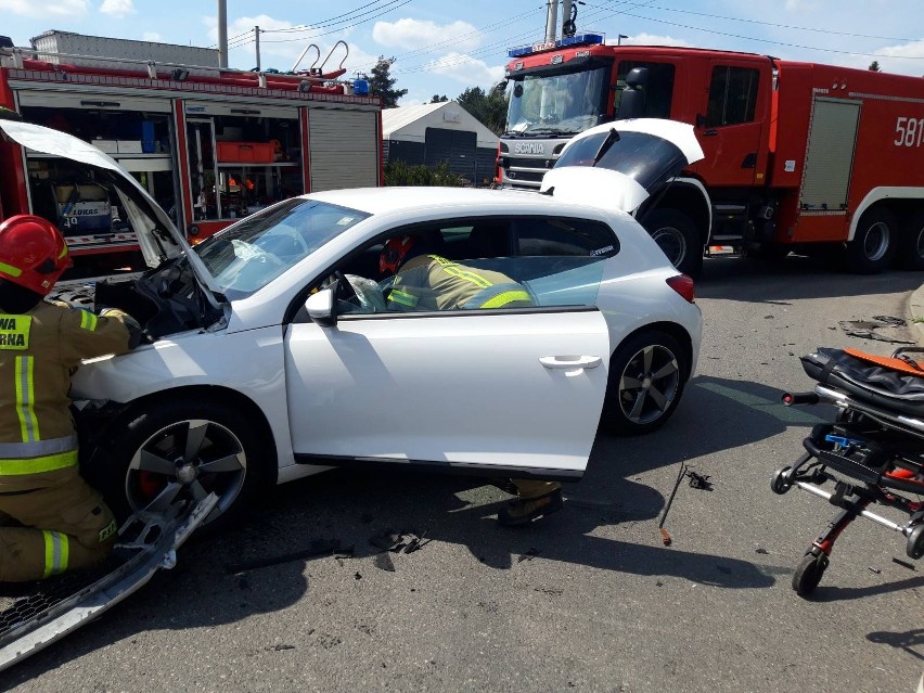 Wypadek na skrzyżowaniu ulic: Sportowej i Racławickiej