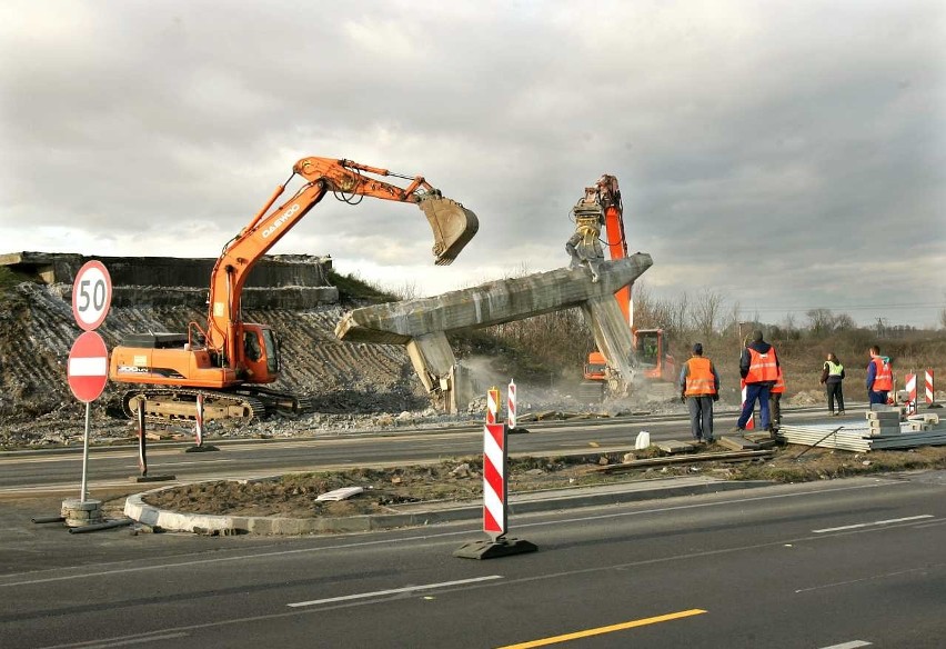 Rozbiórka wiaduktu nad al. Jana III Sobieskiego, listopad...