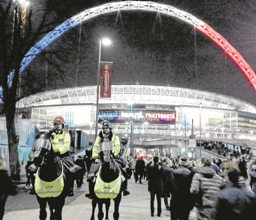 Okolice stadionu Wembley patrolowała m.in. konna policja