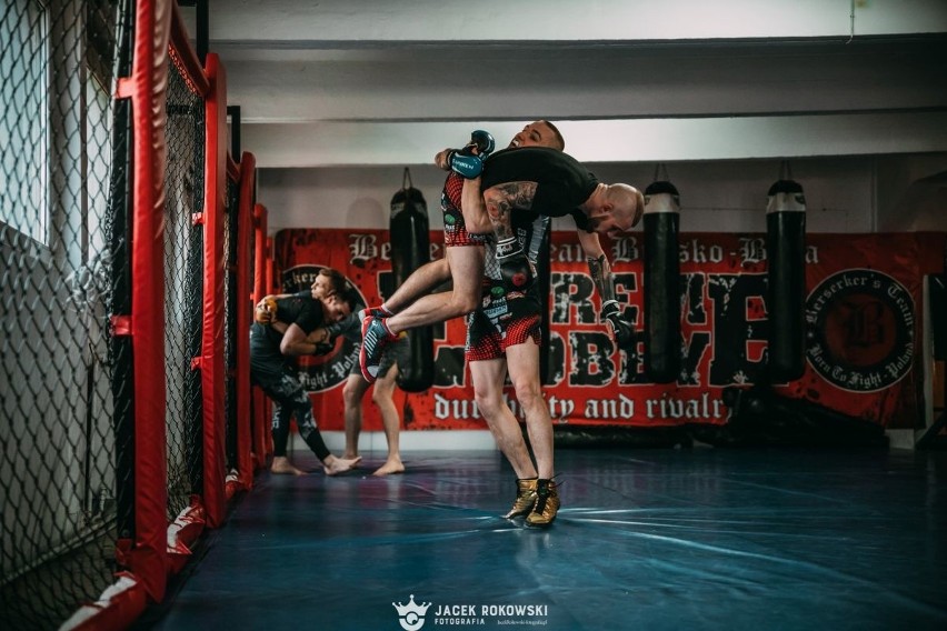 Gala MMA Bielsku-Białej: efektowny trening dla mediów ZDJĘCIA