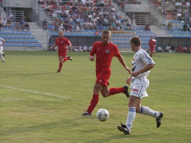 Piotr Sobotta (z prawej) w pojedynku z Andrzejem Nikodemem z Carbo.