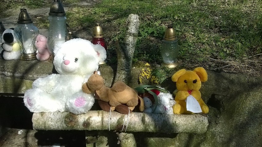 W parku w Brzeźnie, gdzie znaleziono ciało Milenki, przybywa...