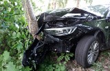 Mercedes dachował. Opel wpadł w krzaki. Wypadki w Grudziądzu i Wielkim Wełczu [zdjęcia]  