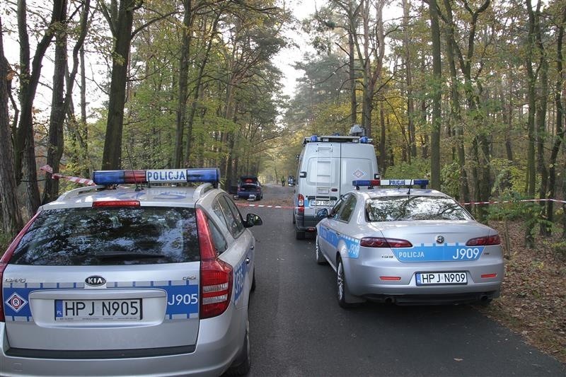 Jedna osoba zginęła, dwie są ranne.