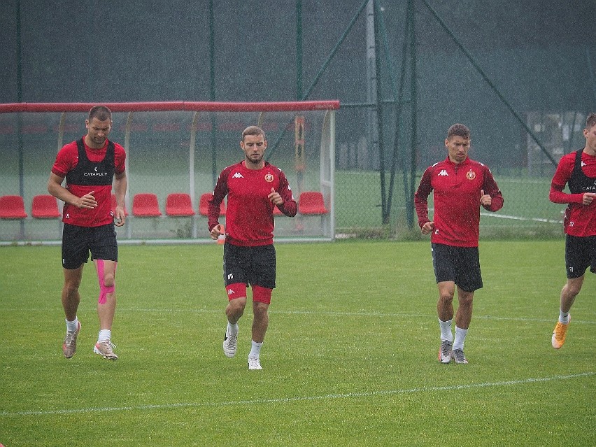 Piłkarska I liga. Widzew testuje kolejnych zawodników