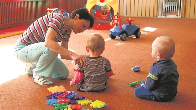 W najlepszej sytuacji są rodzice, których pociechy już korzystają ze żłobków. Ich dzieci będą przyjmowanie w pierwszej kolejności, jeśli rodzice lub opiekunowie prawni nie zalegają z opłatami