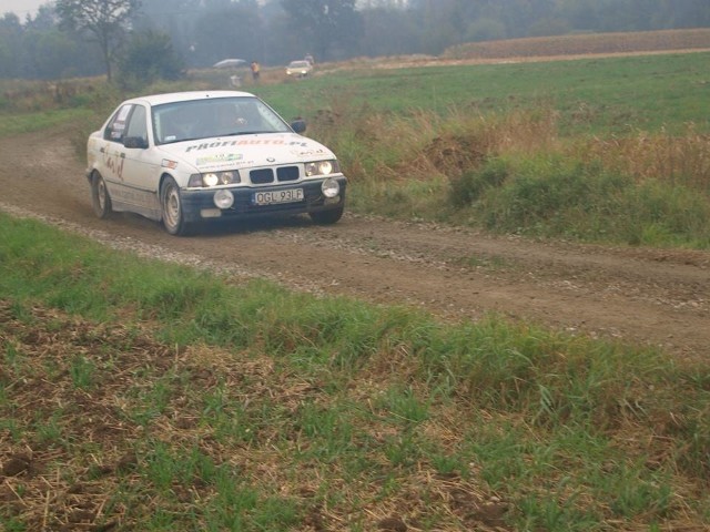 Jadący bmw Marek Szpunar jest w czołówce klasyfikacji generalnej.