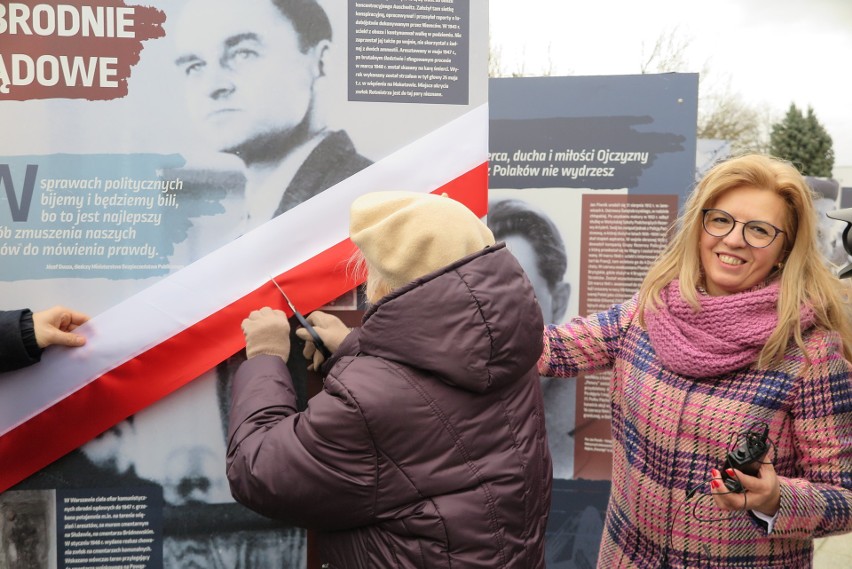 Poznaj historię Armii Krajowej. Wystawa IPN stanęła w centrum Opola