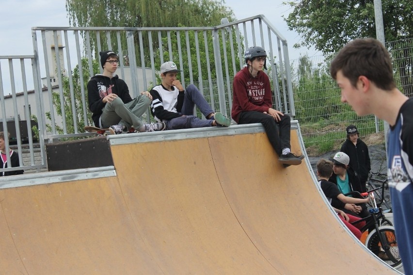 Pokaz ekstremalnej jazdy na skateparku [FOTO]