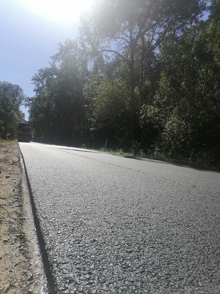 Nowa droga w gminie Wyśmierzyce prawie gotowa. Ruszają prace w Starej Błotnicy. Starostwo ma pieniądze z Polskiego Ładu