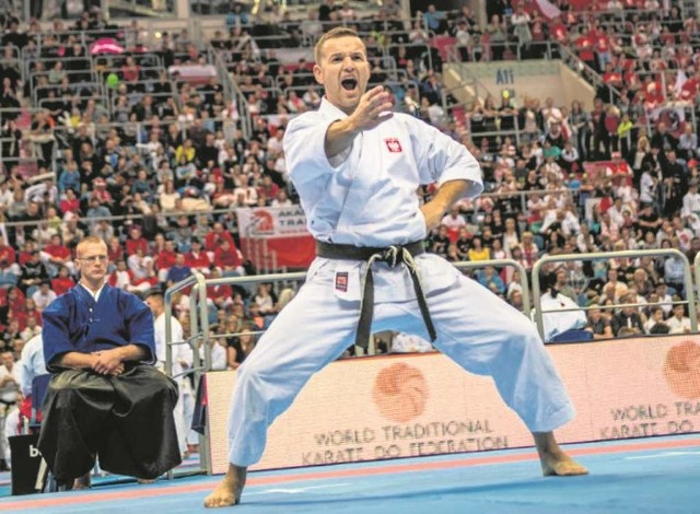 Paweł Janusz to 6-krotny mistrz świata w kata w karate tradycyjnym