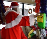 Mikołaj w autobusie przyjedzie do dzieci w Zielonej Górze także i w tym roku! Na jakich zielonogórskich przystankach możesz go spotkać