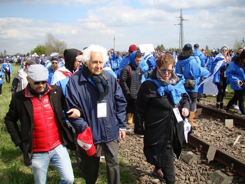 26 Marsz Żywych przeszedł z byłego niemieckiego obozu Auschwitz I do Auschwitz II Birkenau