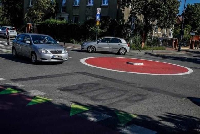 Takie rondo zostanie otwarte już jutro 28 sierpnia na skrzyżowaniu Legionów ze Żwirki i Wigury