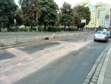 Wrocław: Zepsuty autobus zablokował ulicę przy zajezdni przy Słowiańskiej 