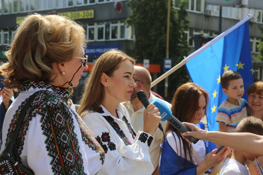 Pokojowy marsz solidarności polsko–ukraińskiej w Rzeszowie [ZDJĘCIA]