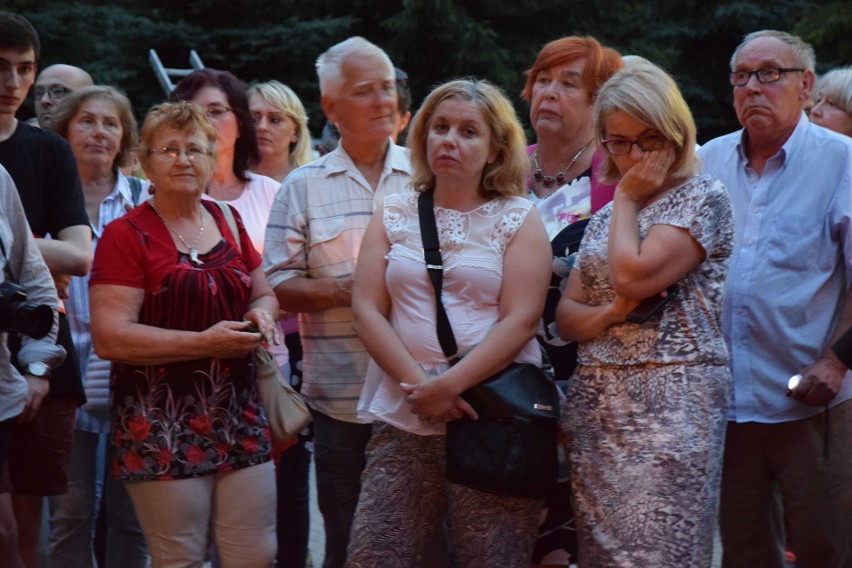 Protest przed Sądem Rejonowym w Zawierciu ZDJĘCIA