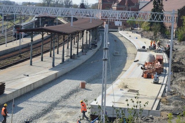 Tak wygląda postęp prac przy rozbudowie stacji Opole Główne.