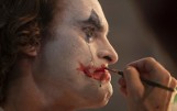 Joaquin Phoenix jako Joker, czyli nie żartuj z clowna