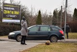 "Czekamy na trupa?" Szokujący bilbord przy skrzyżowaniu w Inowrocławiu 