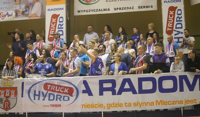 Byłeś na meczu koszykarzy Hydrotrucka z MKS Dąbrowa Radom, znajdź się na zdjęciach!