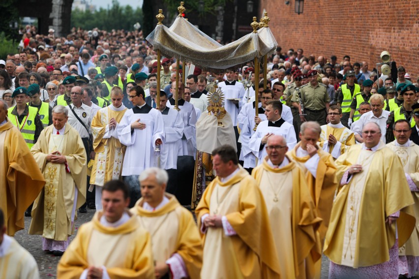 Kraków. Obchody święta Bożego Ciała w mieście i procesja [ZDJĘCIA]