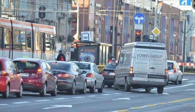 Uwaga! Dziś po godz. 15 protest przewoźników autokarowych w Łodzi. Autokary zablokują Trasę W-Z? Mogą być gigantyczne korki!