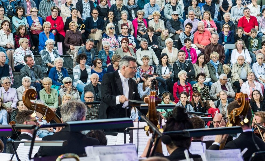 Koncert odbył się w czwartek wieczorem w amfiteatrze nad...