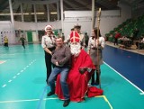 II Mikołajkowy Turniej Gier i Zabaw w Pińczowie. Dobra zabawa, Święty Mikołaj i akcja pomocy