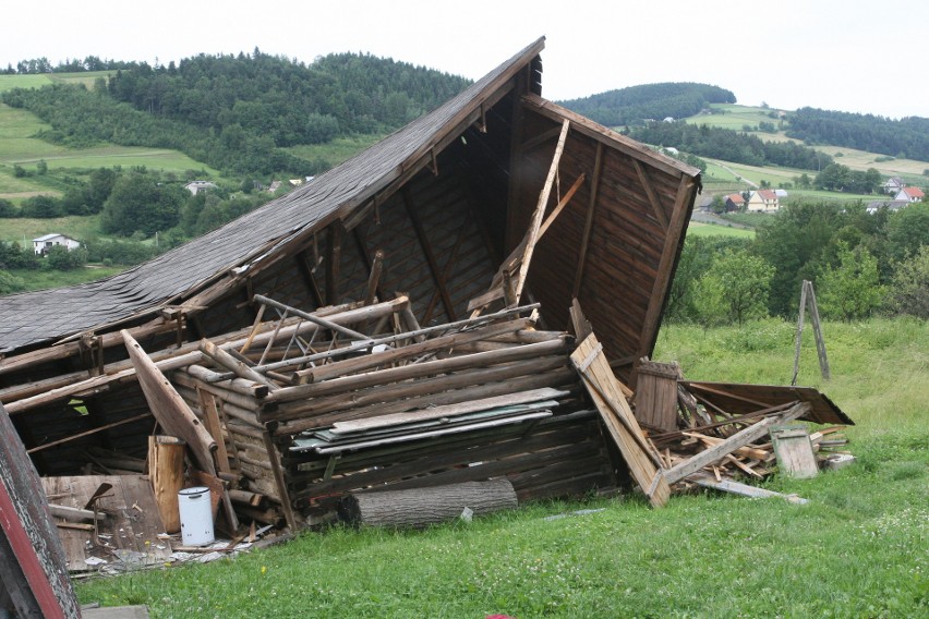 10 lat temu w Łyczance solidne budynki rozsypały się jak domki z kart. Osuwała się góra [ZDJĘCIA]