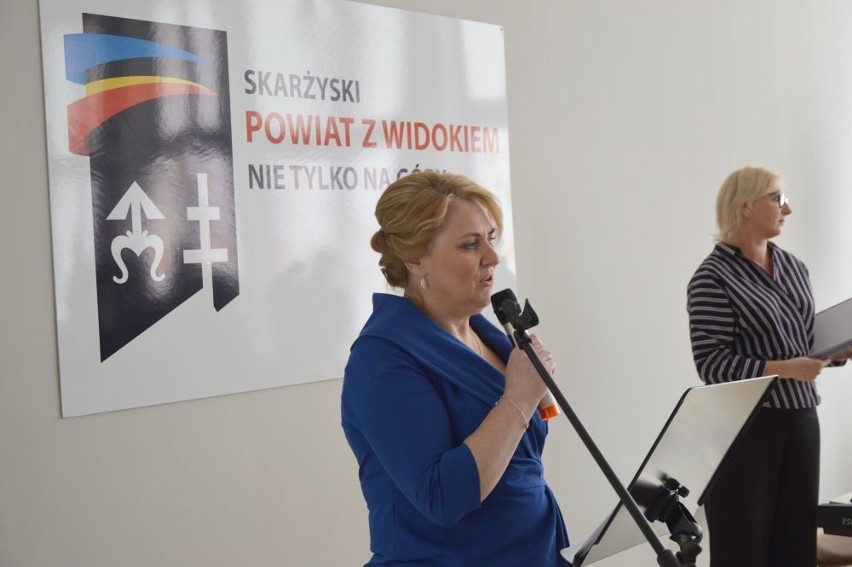 Nowy Dom Pomocy Społecznej w Skarżysku otwarty. Będzie miejsce dla 60 seniorów i... solna grota (WIDEO, zdjęcia)