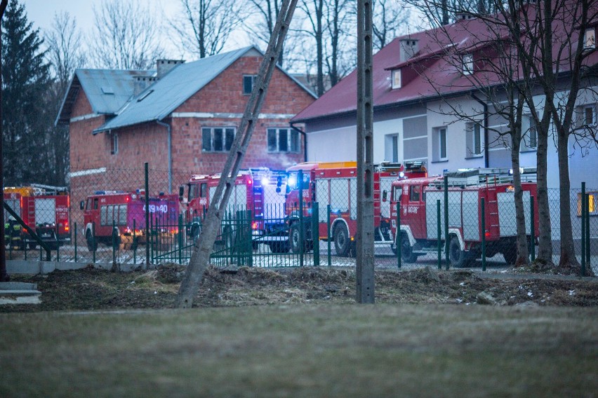 To strażacy ochotnicy podpalili w sobotnią noc budynki w Bystrej? Przesłuchuje ich prokurator [ZDJĘCIA] AKTUALIZACJA