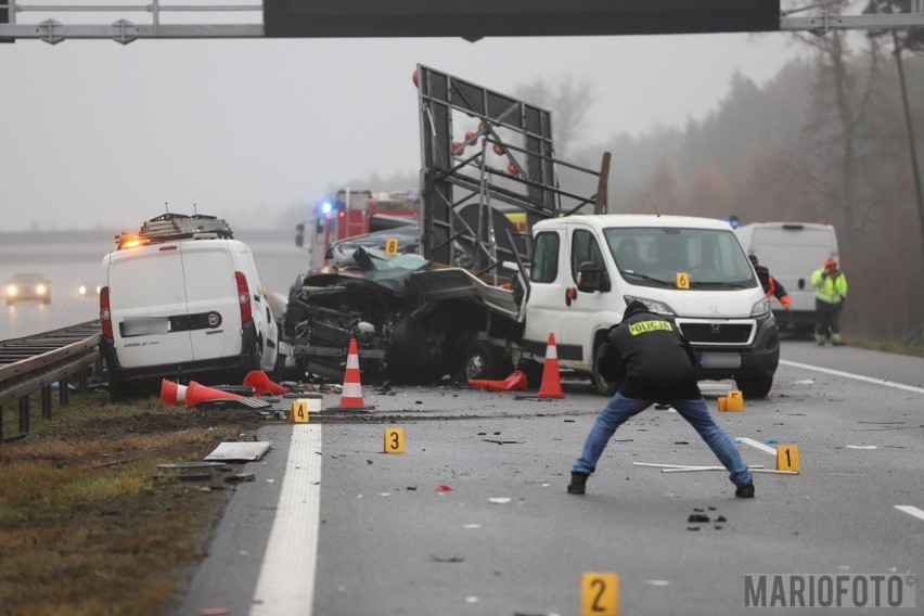 Wypadek na autostradzie A4. Trwa akcja ratunkowa.